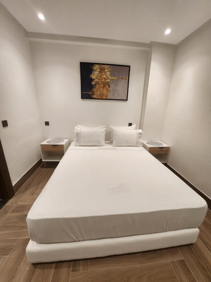 Modern Luxury Retreat: 2-Bedroom Apartment In The Heart Of Marrakech Marrakesh Esterno foto