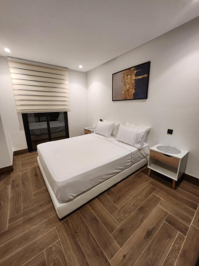 Modern Luxury Retreat: 2-Bedroom Apartment In The Heart Of Marrakech Marrakesh Esterno foto